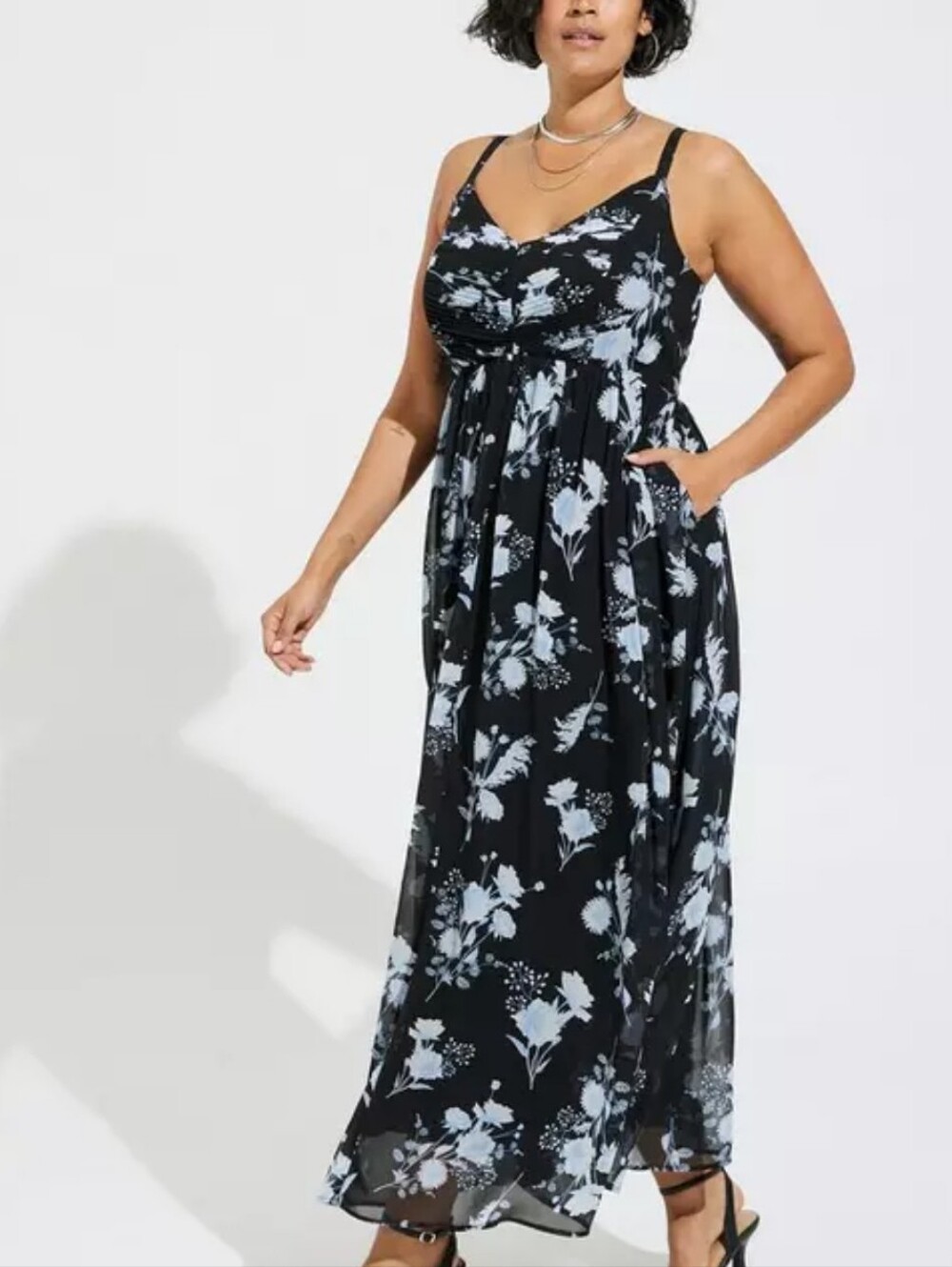 Torrid Maxi Chiffon Peated Floral Maxi Dress Black & Blue Wedding Guest Size 3X